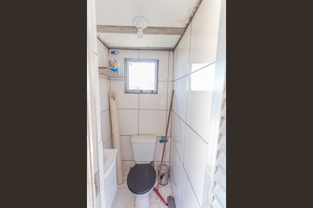 Casa à venda com 120m², 2 quartos e 1 vaga Casa à venda com 120m², 2 quartos e 1 vagaLavabo do Terraço/Área de Serviço