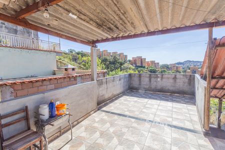 Casa à venda com 120m², 2 quartos e 1 vaga Casa à venda com 120m², 2 quartos e 1 vagaTerraço/Área de Serviço