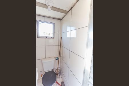 Casa à venda com 120m², 2 quartos e 1 vaga Casa à venda com 120m², 2 quartos e 1 vagaLavabo do Terraço/Área de Serviço