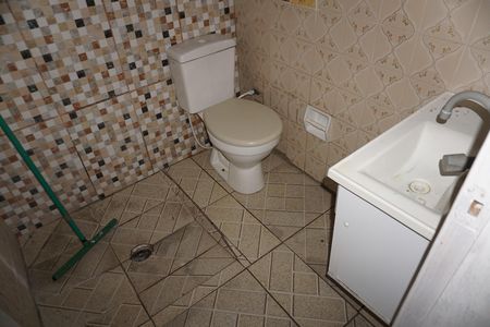 Banheiro de casa para alugar com 2 quartos, 125m² em Parque Novo Santo Amaro, Embu das Artes