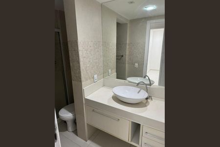 Apartamento à venda com 105m², 3 quartos e 2 vagas Apartamento à venda com 105m², 3 quartos e 2 vagasBanheiro