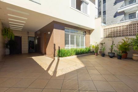 Garagem de casa à venda com 3 quartos, 220m² em Parque São Jorge, São Paulo