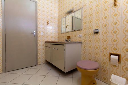 Banheiro 2 de casa à venda com 3 quartos, 220m² em Parque São Jorge, São Paulo