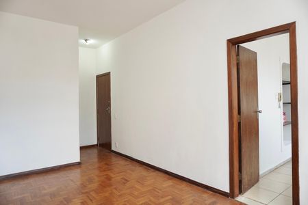 Sala  de apartamento à venda com 3 quartos, 100m² em Santa Efigênia, Belo Horizonte