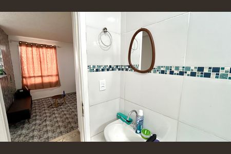 Banheiro de apartamento para alugar com 2 quartos, 47m² em Vila Alzira, Guarulhos