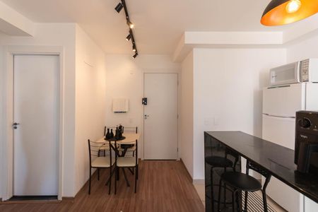 Sala de apartamento para alugar com 2 quartos, 55m² em Santo Cristo, Rio de Janeiro