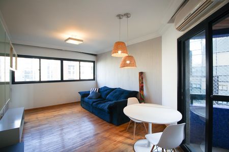 Apartamento à venda com 82m², 2 quartos e 2 vagas Apartamento à venda com 82m², 2 quartos e 2 vagasSala
