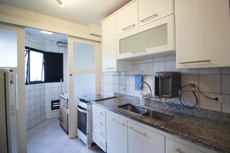 Apartamento à venda com 82m², 2 quartos e 2 vagas Apartamento à venda com 82m², 2 quartos e 2 vagasCozinha
