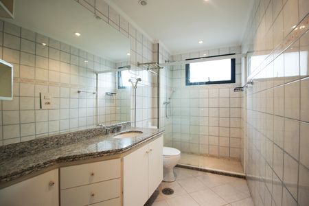 Apartamento à venda com 82m², 2 quartos e 2 vagas Apartamento à venda com 82m², 2 quartos e 2 vagasBanheiro
