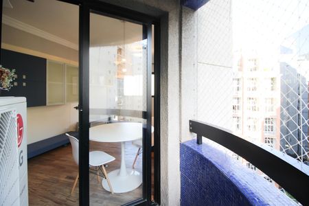 Apartamento à venda com 82m², 2 quartos e 2 vagas Apartamento à venda com 82m², 2 quartos e 2 vagasVaranda