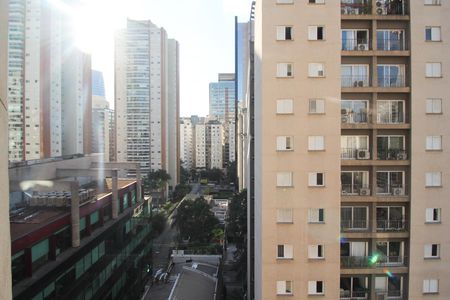 Apartamento à venda com 82m², 2 quartos e 2 vagas Apartamento à venda com 82m², 2 quartos e 2 vagasVista
