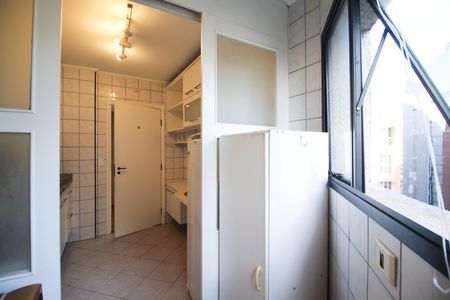 Apartamento à venda com 82m², 2 quartos e 2 vagas Apartamento à venda com 82m², 2 quartos e 2 vagasÁrea de Serviço