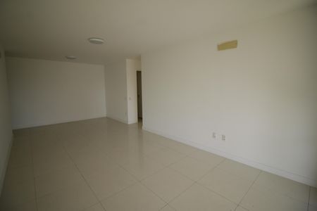 Apartamento para alugar com 131m², 3 quartos e 2 vagasSala