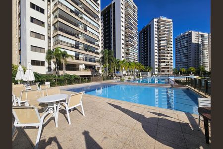 Área comum - Piscina de apartamento para alugar com 3 quartos, 131m² em Barra Olímpica, Rio de Janeiro