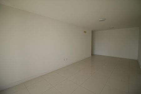 Apartamento para alugar com 131m², 3 quartos e 2 vagasSala