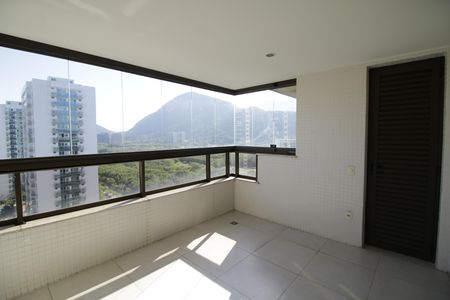 Varanda de apartamento para alugar com 3 quartos, 131m² em Barra Olímpica, Rio de Janeiro