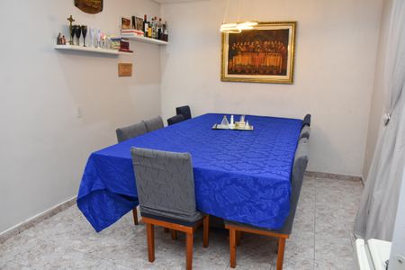 Casa à venda com 154m², 3 quartos e 3 vagas Casa à venda com 154m², 3 quartos e 3 vagascozinha