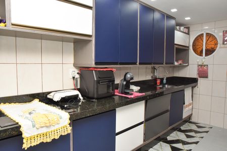 Casa à venda com 154m², 3 quartos e 3 vagas Casa à venda com 154m², 3 quartos e 3 vagascozinha