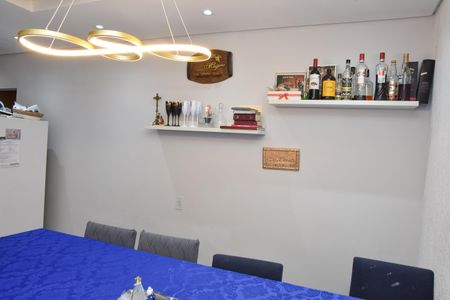 Casa à venda com 154m², 3 quartos e 3 vagas Casa à venda com 154m², 3 quartos e 3 vagascozinha