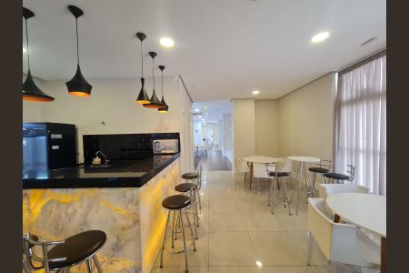 Apartamento à venda com 96m², 3 quartos e 2 vagas Apartamento à venda com 96m², 3 quartos e 2 vagasÁrea comum - Salão de festas