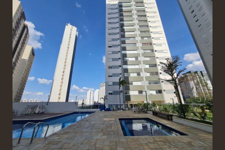 Apartamento à venda com 96m², 3 quartos e 2 vagas Apartamento à venda com 96m², 3 quartos e 2 vagasÁrea comum - Piscina