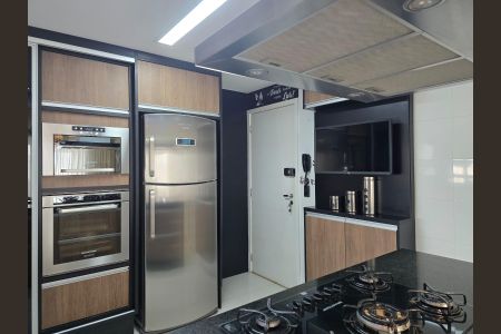 Apartamento à venda com 96m², 3 quartos e 2 vagas Apartamento à venda com 96m², 3 quartos e 2 vagasCozinha