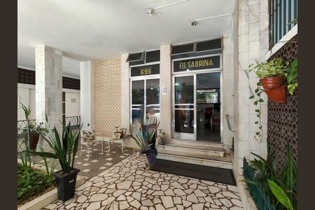 Apartamento para alugar com 75m², 2 quartos e sem vaga Apartamento para alugar com 75m², 2 quartos e sem vagaFachada e portaria