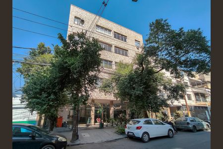 Apartamento para alugar com 75m², 2 quartos e sem vaga Apartamento para alugar com 75m², 2 quartos e sem vagaFachada e portaria