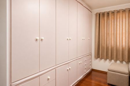 Apartamento à venda com 138m², 4 quartos e 3 vagas Apartamento à venda com 138m², 4 quartos e 3 vagasSuíte