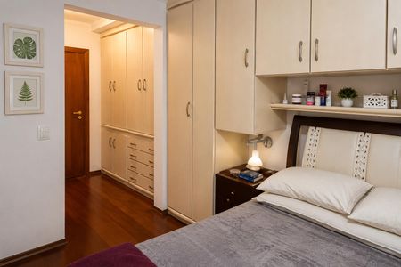 Apartamento à venda com 138m², 4 quartos e 3 vagas Apartamento à venda com 138m², 4 quartos e 3 vagasQuarto