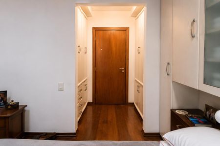 Apartamento à venda com 138m², 4 quartos e 3 vagas Apartamento à venda com 138m², 4 quartos e 3 vagasCorredor