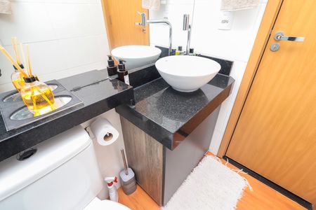 Banheiro de apartamento para alugar com 2 quartos, 43m² em Colônia (zona Leste), São Paulo