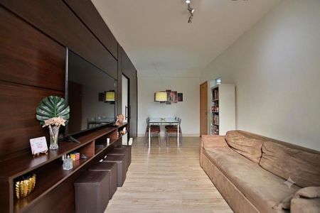 Sala de apartamento à venda com 2 quartos, 89m² em QNC 1, Brasília
