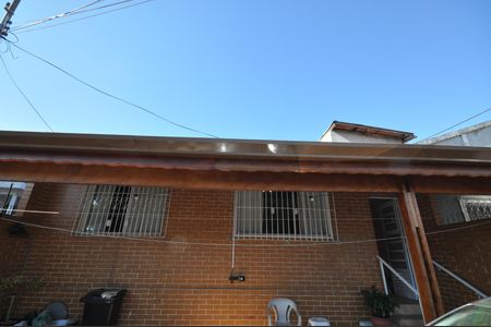 Casa à venda com 102m², 2 quartos e 1 vagaFachada