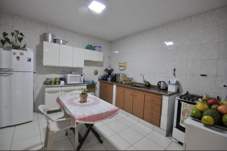 Casa à venda com 102m², 2 quartos e 1 vagaCozinha
