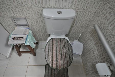 Casa à venda com 102m², 2 quartos e 1 vagaBanheiro