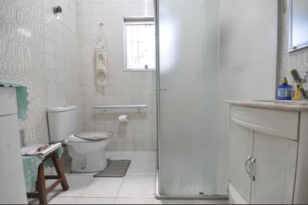 Casa à venda com 102m², 2 quartos e 1 vagaBanheiro