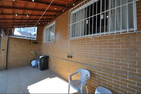 Casa à venda com 102m², 2 quartos e 1 vagaGaragem
