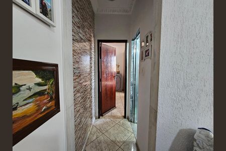 Corredor de apartamento para alugar com 1 quarto, 50m² em Olinda, Nilópolis