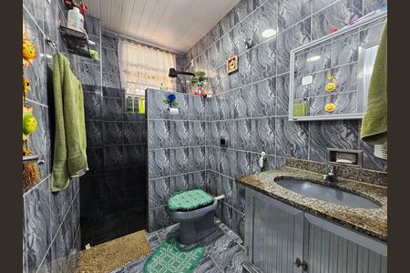 Banheiro de apartamento para alugar com 1 quarto, 50m² em Olinda, Nilópolis