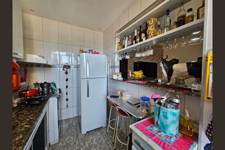 Cozinha de apartamento para alugar com 1 quarto, 50m² em Olinda, Nilópolis