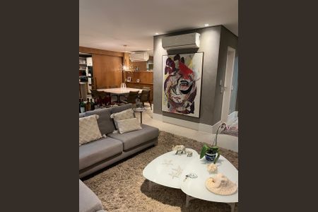 Apartamento à venda com 213m², 3 quartos e 4 vagasSala 