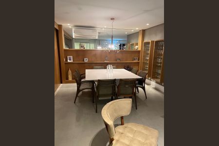 Apartamento à venda com 213m², 3 quartos e 4 vagasSala de Jantar