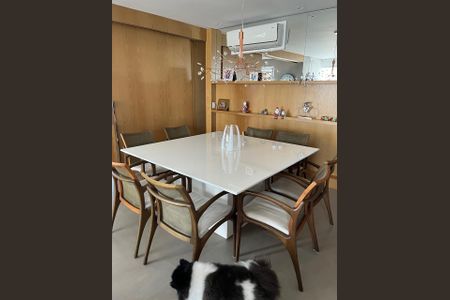 Cozinha de apartamento à venda com 3 quartos, 213m² em Cambuí, Campinas
