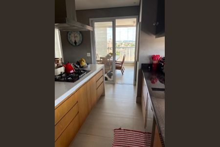Apartamento à venda com 213m², 3 quartos e 4 vagasCozinha