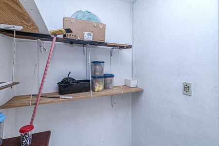 Apartamento para alugar com 99m², 2 quartos e 1 vaga Apartamento para alugar com 99m², 2 quartos e 1 vagaquarto na área de serviço_3