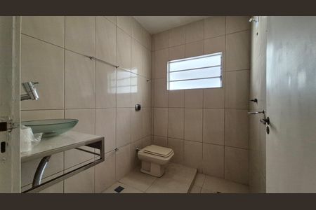 Casa para alugar com 150m², 2 quartos e 3 vagas Casa para alugar com 150m², 2 quartos e 3 vagasBanheiro