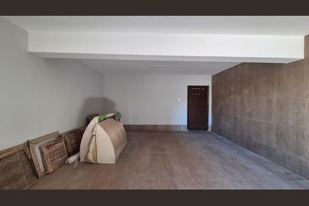 Casa para alugar com 150m², 2 quartos e 3 vagas Casa para alugar com 150m², 2 quartos e 3 vagasGaragem