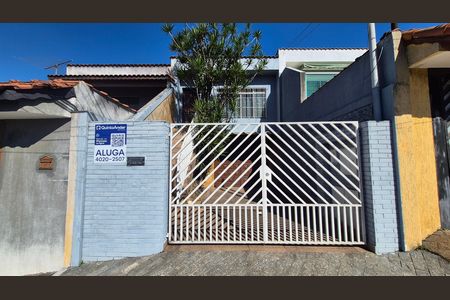 Fachada de casa para alugar com 2 quartos, 150m² em Parque Oratório, Santo André