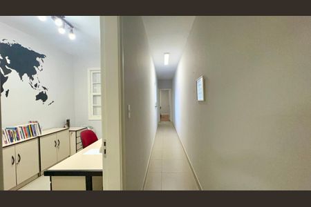 Corredor de casa à venda com 3 quartos, 135m² em Sumaré, São Paulo